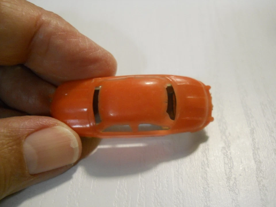 PANHARD DYNA COME JOUEF CADUM PAX FAMILISTERE APS VINTAGE PLASTIC CAR 1/87 HO H0 - Immagine 4 di 4