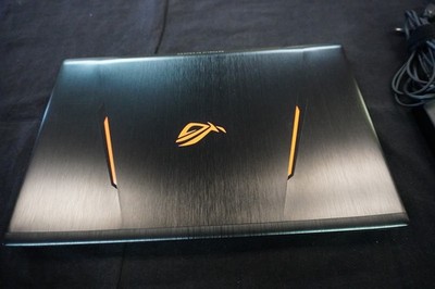 Asus ROG Strix GL753V 17.3'' i7-7700HQ 2.8GHz 16GB RAM 1TB SSD