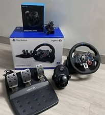Logitech G29 Racing Steering Wheel Comes with Gear Shifter and Also With Pedals