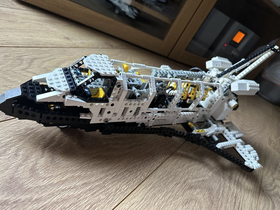 LEGO Technic 8480 Space Shuttle, photo 1 of 4