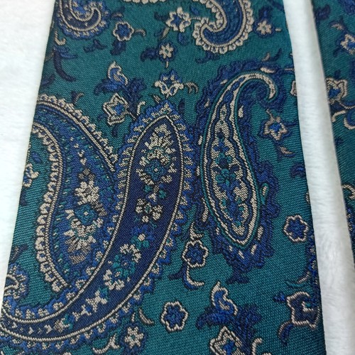 Haggar Tie Green Paisley Design Made in USA - Picture 5 of 11