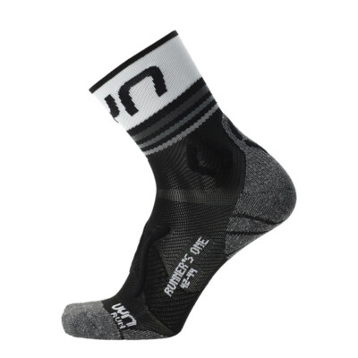 UYN Herren - Runner's One Kurzsocke - Multisport Hightech ultraleicht - Swz/Weiß