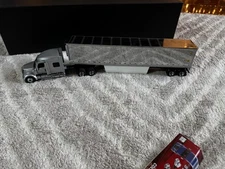 1:50 International Lone Star SFFA Tandem with 72' Sleeper and 53' Chromed Refer