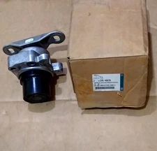 C2S46678 - JAGUAR SUPPORT BRACKET