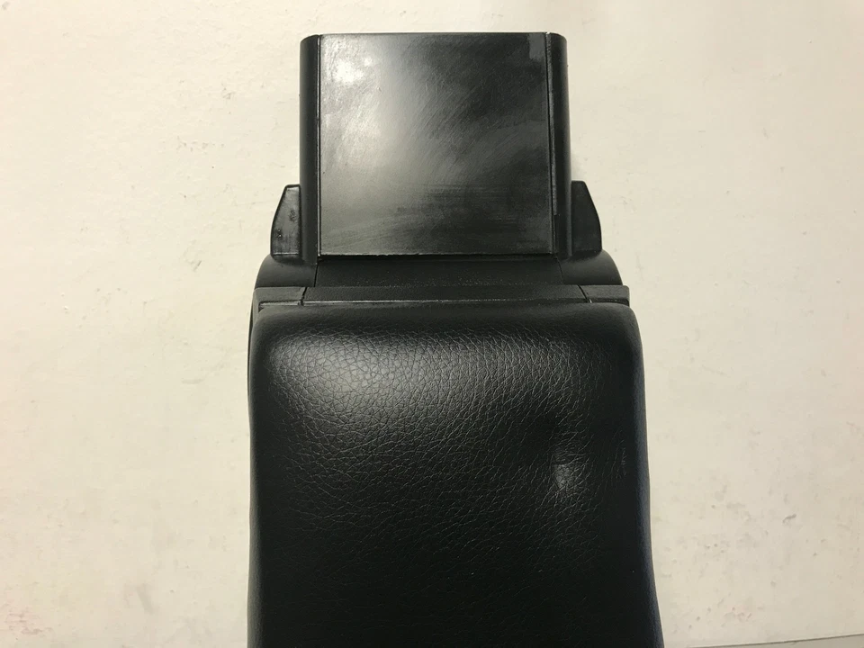 Volkswagen Golf 2003 consola tapa reposabrazos #21 Foto 3 de 4