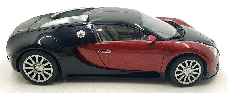 Autoart 1/18 Scale Diecast 70906 - Bugatti EB 16.4 Veyron Production Black/Red - Image 4 of 4