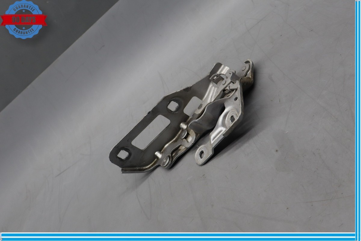 バンパーブッシュ 10-16 Porsche Panamera Front Right Passenger Side Hood Hinge