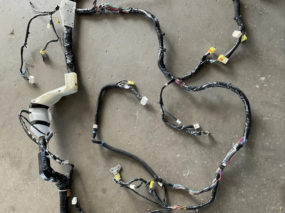 06-07 Arnés de cables de cuerpo principal Infiniti M35 M45 Luxury AWD 24014-EH107 Foto 4 de 4