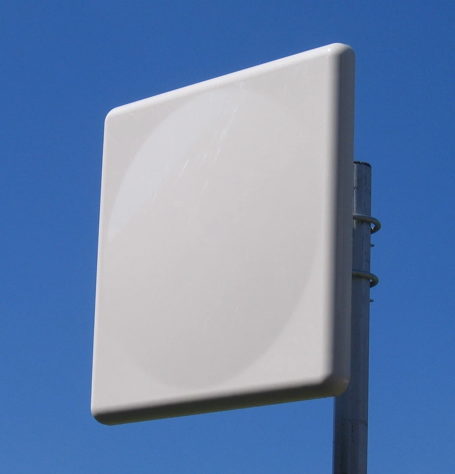 SCHIFFERTEC 2,4 GHz WLAN Wifi Antenne Panel Richtantenne 18 dBi Outdoor