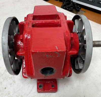  WESTMOOR / CONDE 10-2 DRY AIR ROTARY VANE POSITIVE DISPLACEMENT PUMP 1/2'' NPT