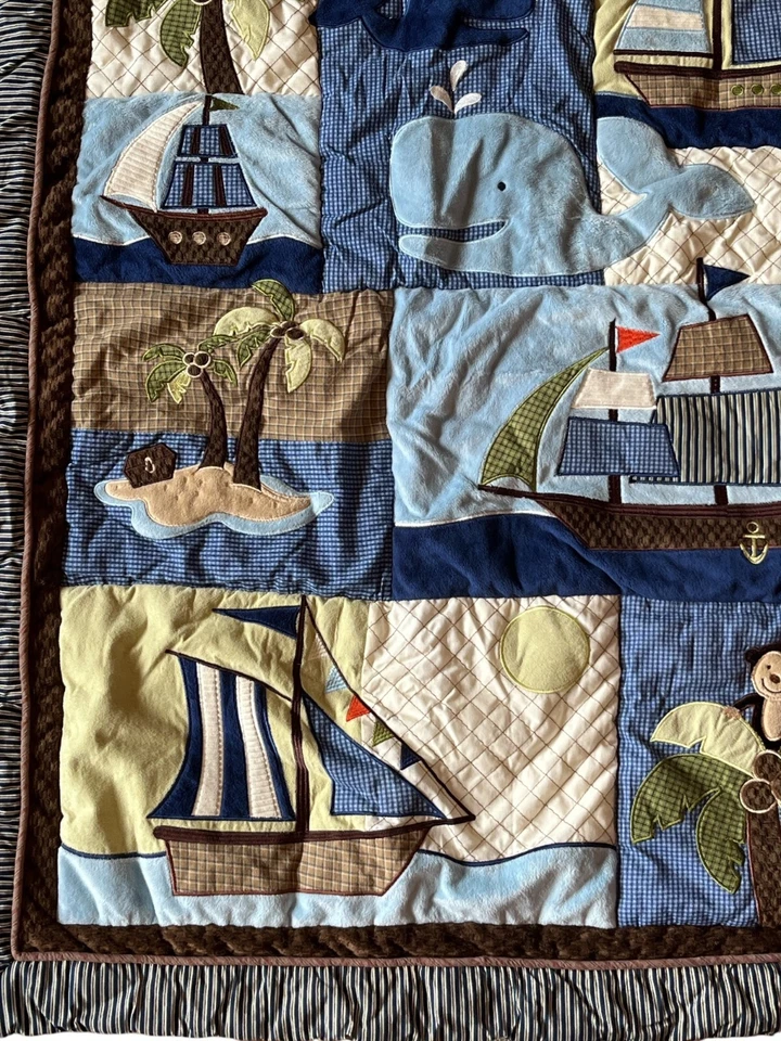Edredón náutico para bebé Nojo 33" X 40,75" con apliques y detalles de felpa suave algodón Foto 2 de 4