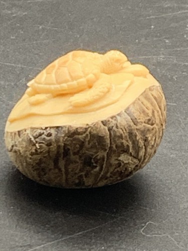 Vintage Hand Carved Tagua Nut Of Turtle Sitting on Lilly Pad - Picture 5 of 10