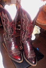 Woman's Cowboy Boots  Lucchese