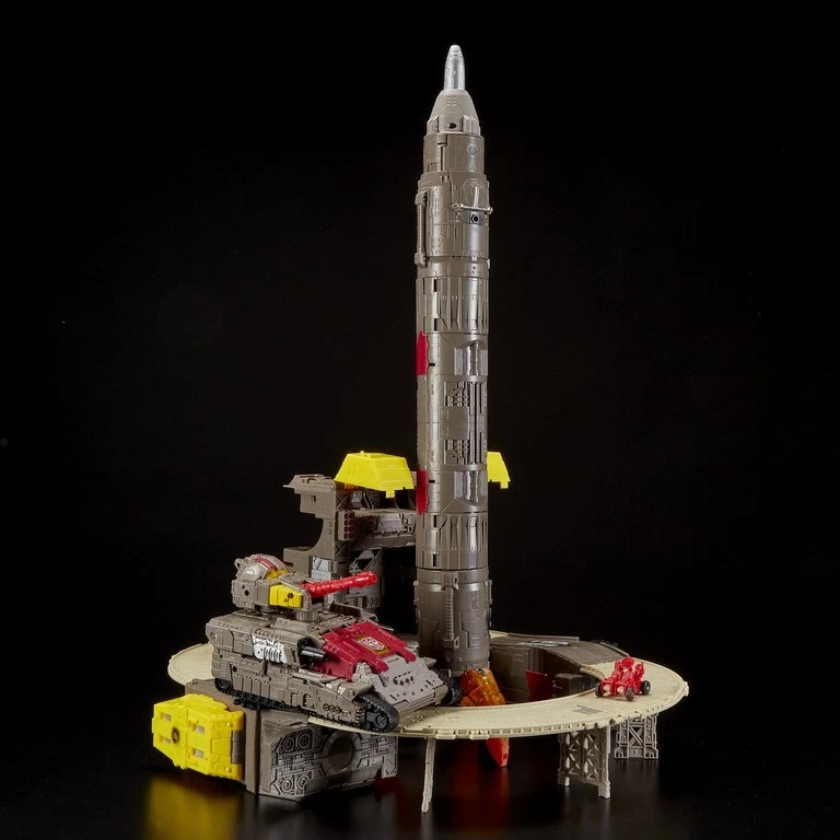 Transformers Generations War for Cybertron Titan WFC-S29 Omega Supreme - Image 2 of 4