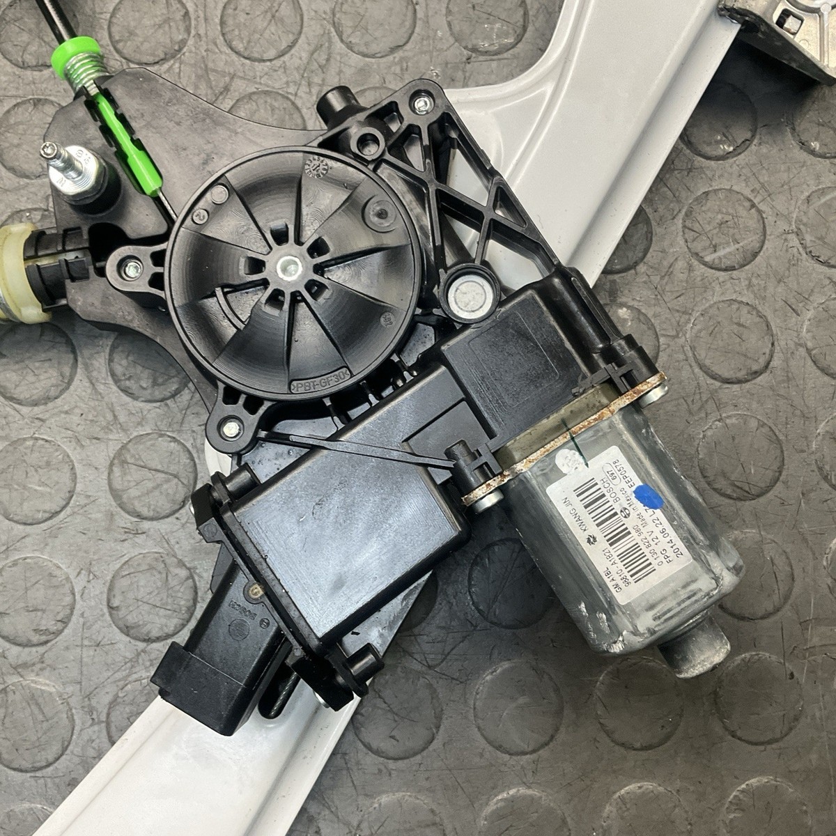 2013-2018 Cadillac ATS Coupe Left Side Door Window Regulator W