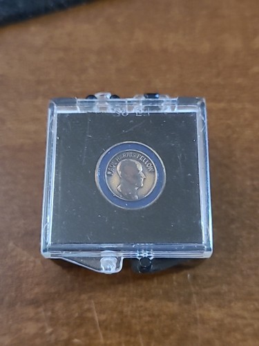 Vtg Paul Harris Fellow Award Lapel Pin International Rotary Club 0.5” NEW - Picture 2 of 2