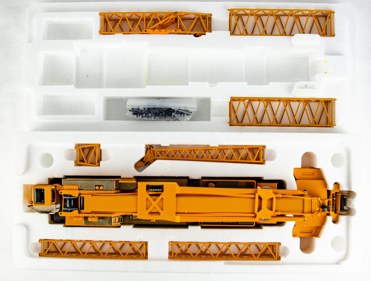 Conrad 2097 Liebherr LTM 1300/1 Mobile Crane German 1:50