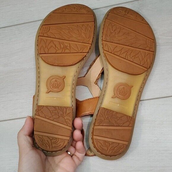 Born Women Yarrow Comfort T strap Leather Sandals… - image 11