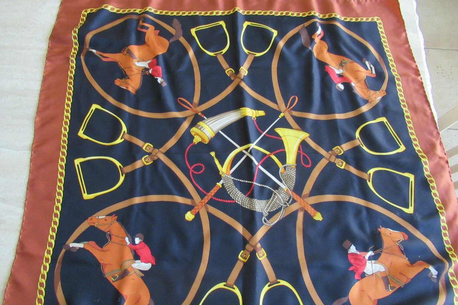 NEW AUT GUCCI EQUESTRIAN 100% SILK BLACK MULTI COLOR RET WHAT BARGAIN