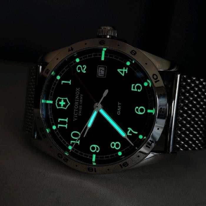 Rare Victorinox Infantry GMT 241649 Black Dial Date Sapphire