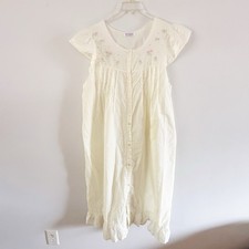 Vintage Women Floral Embroidered Ruffle Button Down Nightgown Cottagecore Lounge