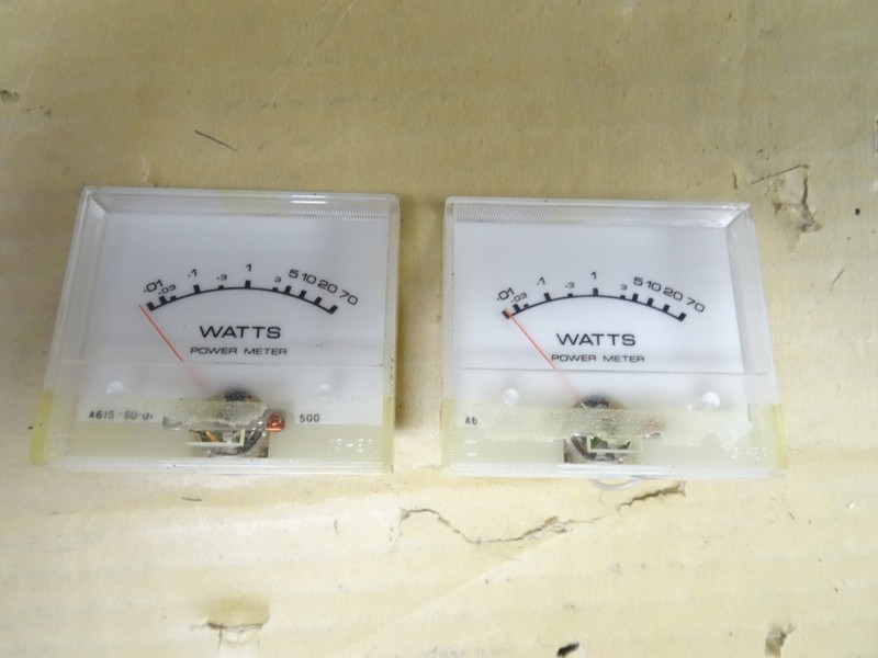 REALISTIC SA2000 Stereo amplifier. meters only