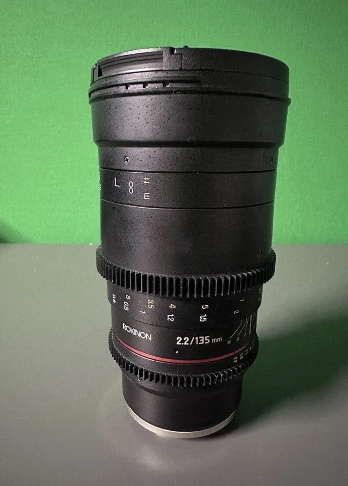 Rokinon 135mm F2.0 ED UMC Telelens – Voor Sony E-mount (NEX), Full-frame, 9 Bladen, Minimale Focus 0,8 M, Met Lenskap En Etui