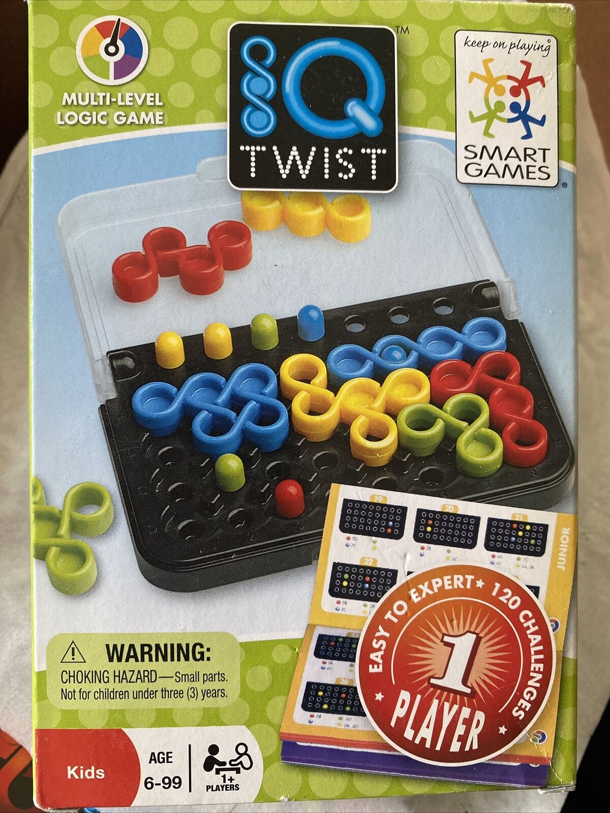  SmartGames IQ Twist, a Travel Game for Kids and Adults, a  Cognitive Skill-Building Brain Game - Brain Teaser for Ages 6 & Up, 120  Challenges in Travel-Friendly Case : Video Games