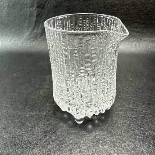 Jarra pequeña crema Iittala Ultima Thule de colección diseñada por Tapio Aktivkala - Imagen 3 de 5