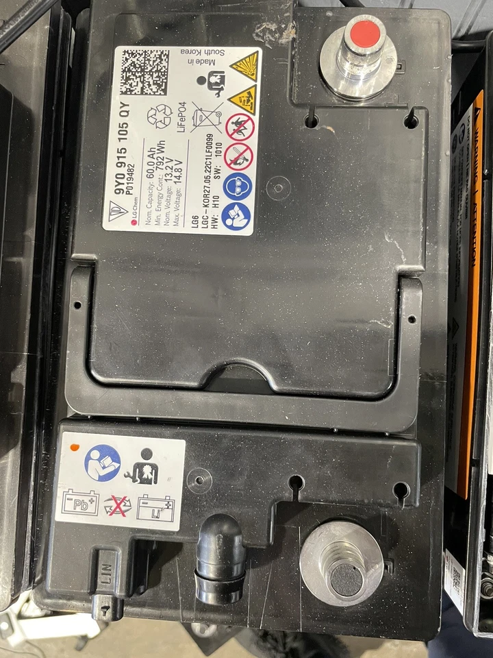 Batería de litio Lamborghini Urus 9Y0915105 Foto 3 de 3