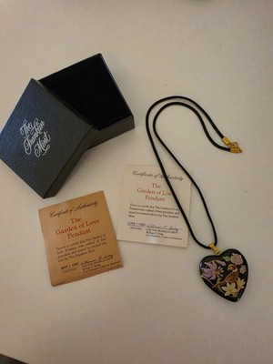 Franklin Mint Herz Anhänger Kette The Garden of Love Pendant Porzellan 1980