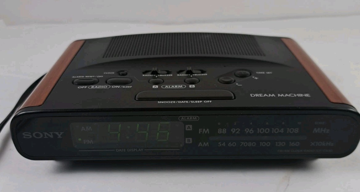 VTG Wood Grain Sony Dream Machine ICF-C430 Dual Alarm AM/FM Clock Radio  Tested