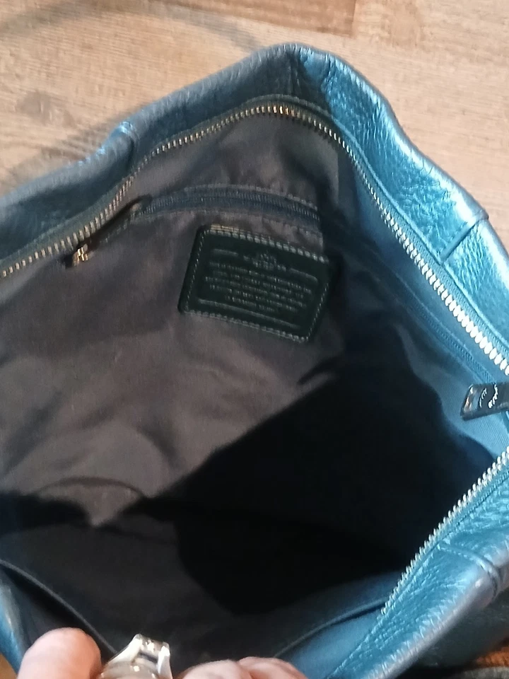 Bolso Bandolera/Hombro Coach Isabelle Azul Marino Cuero Guijarro Foto 4 de 4