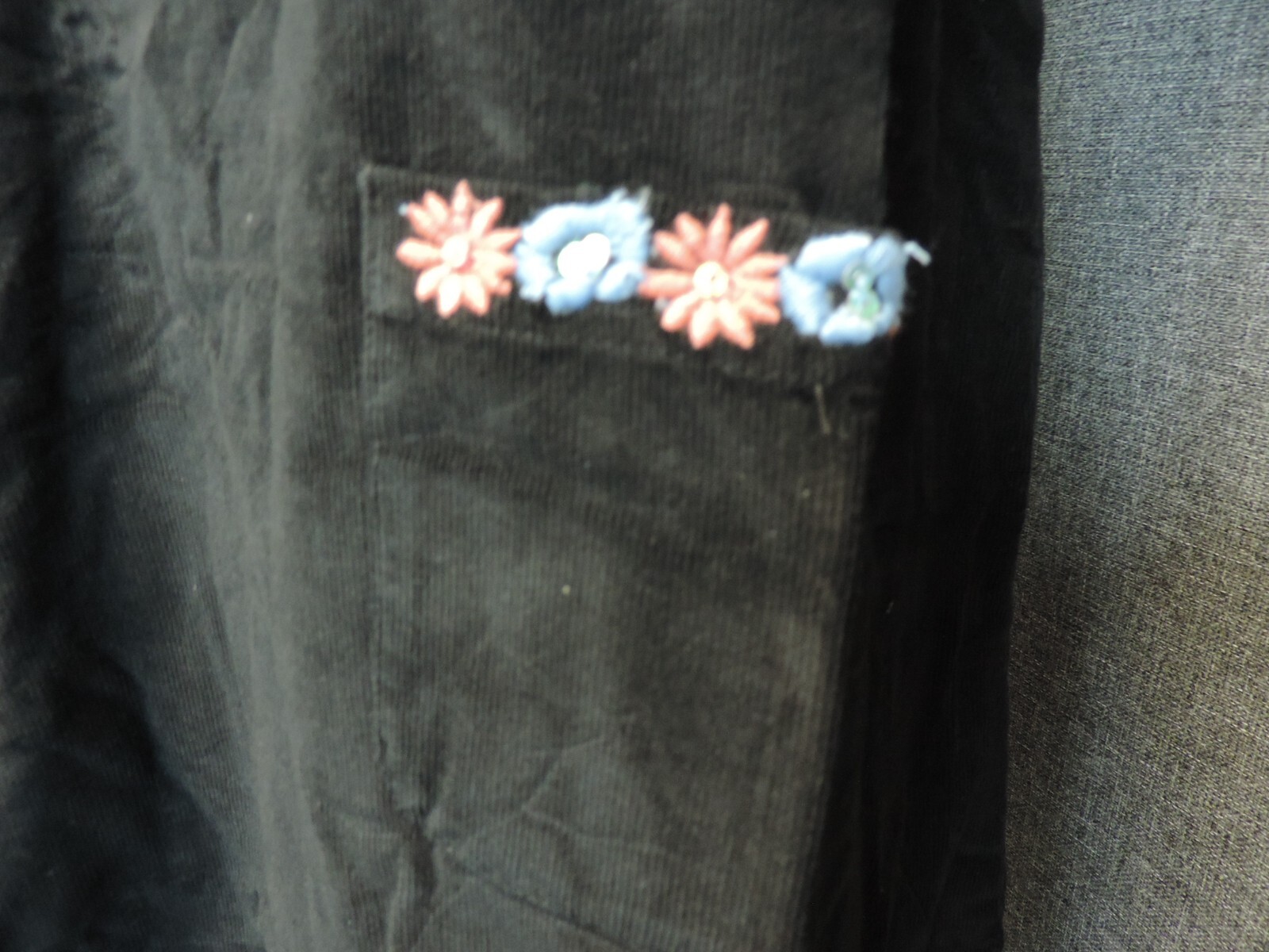Picture 4 of 6