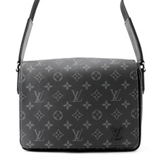 LOUIS VUITTON District NV3 Size PM Monogram Eclipse Noir M46255