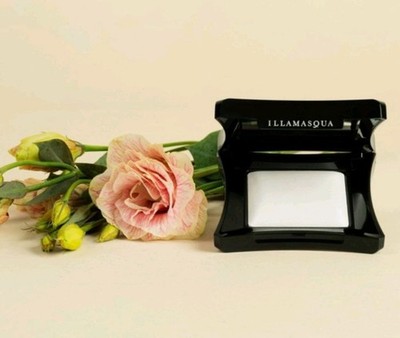 Illamasqua Beyond Powder Highlighter Daze Baked Powder Glow Vegan Cruelty-Free