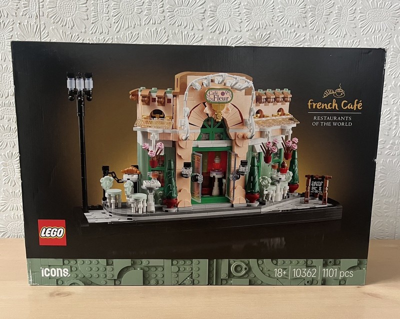 LEGO Icons French Cafe 10362 Building Kit Complete Set with Box Sealed Brand New