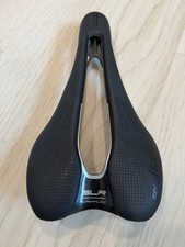 Selle Italia Slr Boost Kit Carbonio Superflow Saddle Black S3 Size 130mm Selle Italia Slr Boost Kit Carbonio Superflow Saddle Black S3 Size 130mm