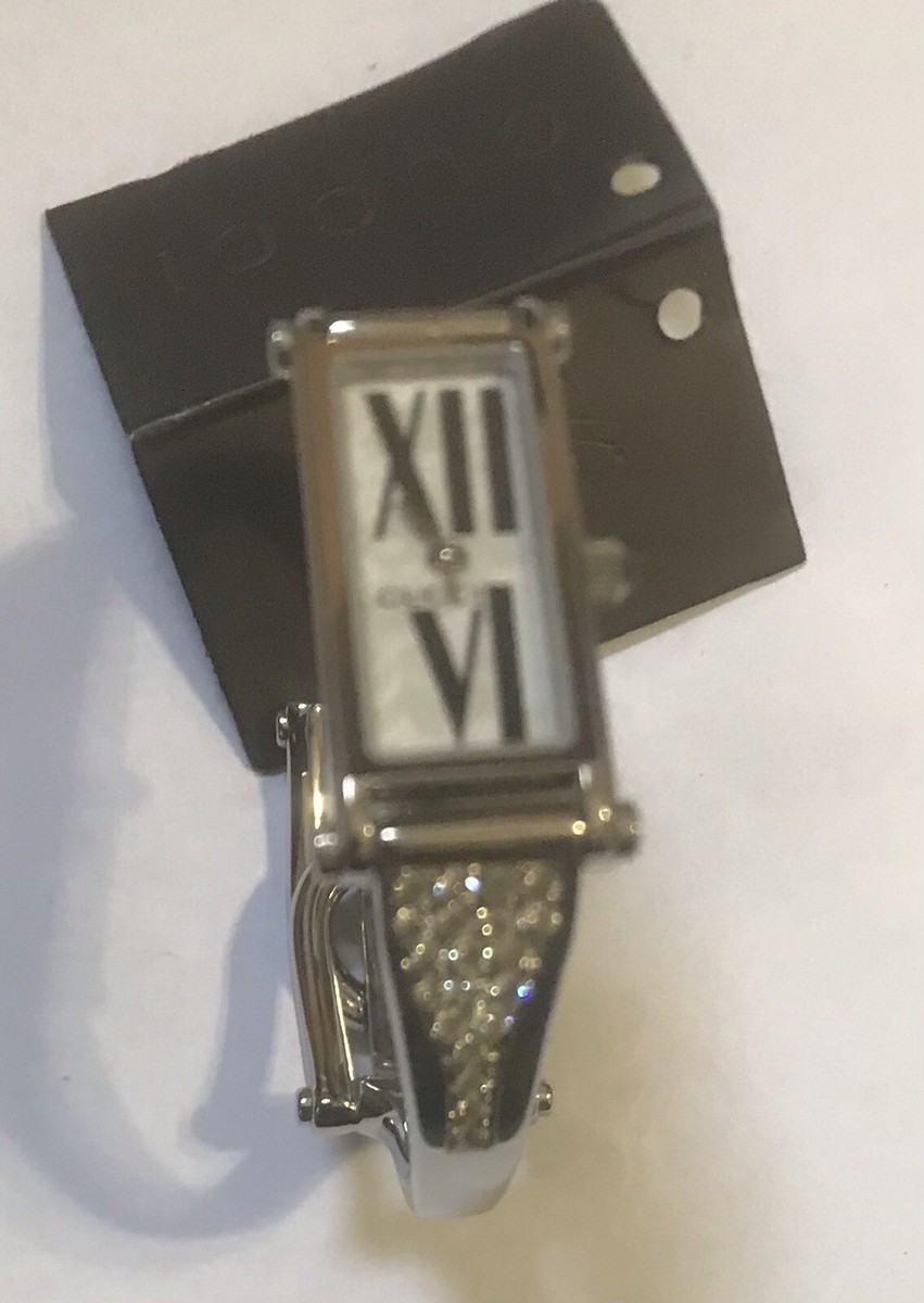 GUCCI 1500L Women's Watch Silver Stainless Steel Rectangular