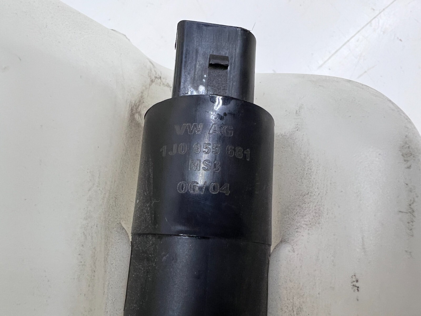 LAMBORGHINI MURCIELAGO LP640 WINDSHIELD WASHER WATER TANK OEM 400955448