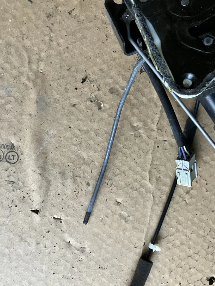 Conjunto de actuador de cerradura de puerta pasajero delantero derecho eléctrico 1998-2004 Acura RL OEM Foto 4 de 4