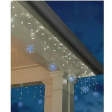 Home Accents Holiday 70 Cool White Dome Icicle Lights With "5" 3D Snowflakes NEW