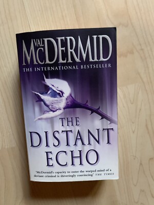 The Distant Echo von McDermid, Val, MacDermid, Val | Buch | 1067