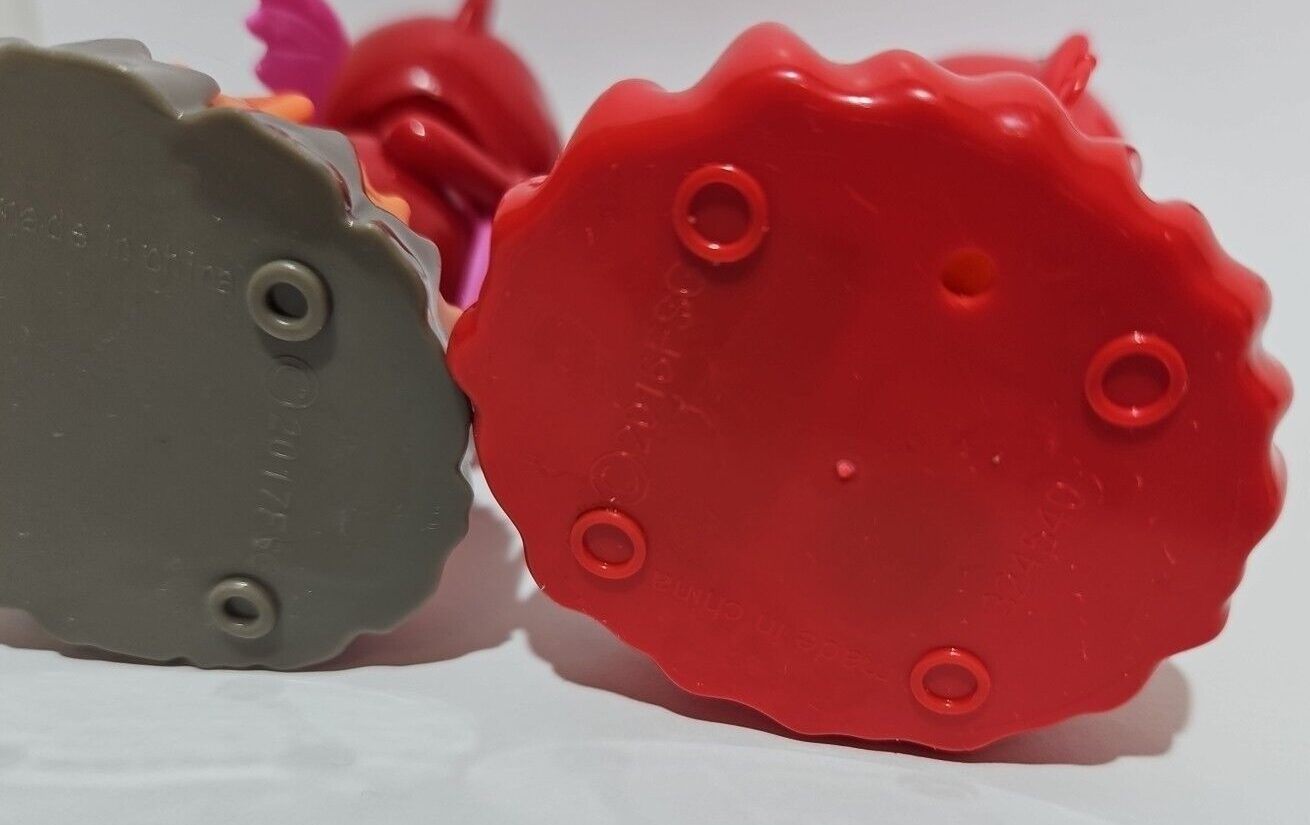 Valentine Devils Solar Powered Dancing Bobbles Car Desk Home Decor Set