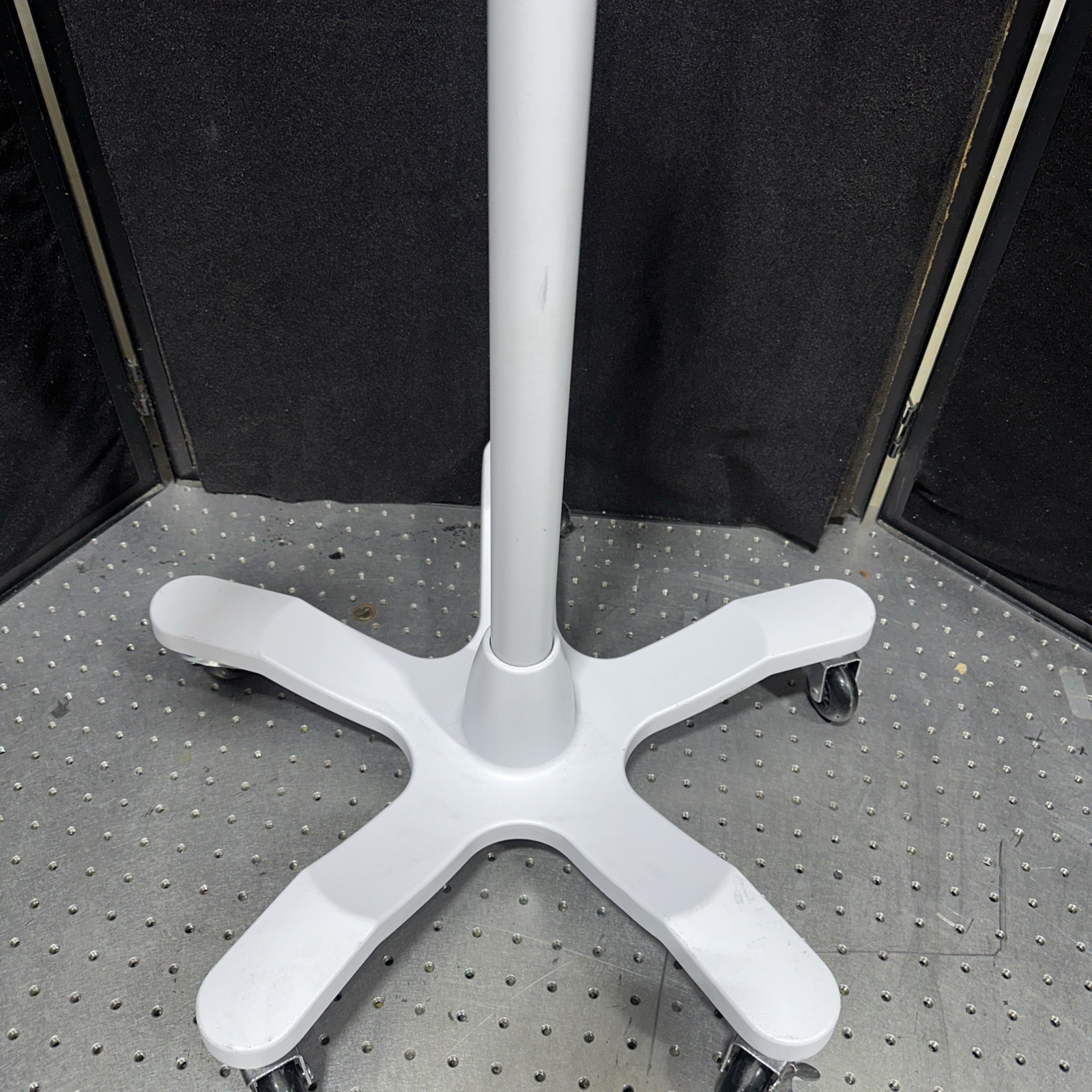 Welch Allyn LED Green Series GS 300 General Exam Light & Stand