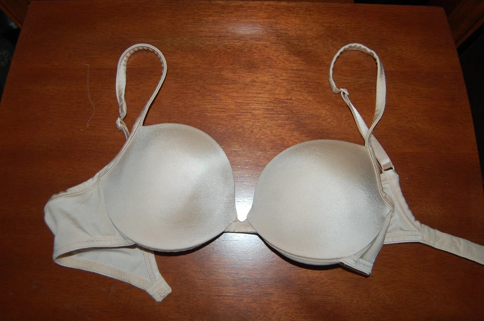 MARKS AND SPENCER M&S Body Underwired Padded/Moulded T Shirt Bra Natural UK 34A EUR 75A BNWOT