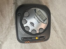 Sony Walkman SRF-M35 AM/FM Radio Vintage W/ Belt Clip Headphone Tested Working