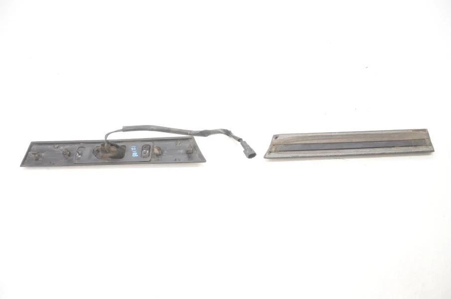 1986-1988 Mazda RX7 FC Driver Left Front Fender Moldings  Foto 4 de 4