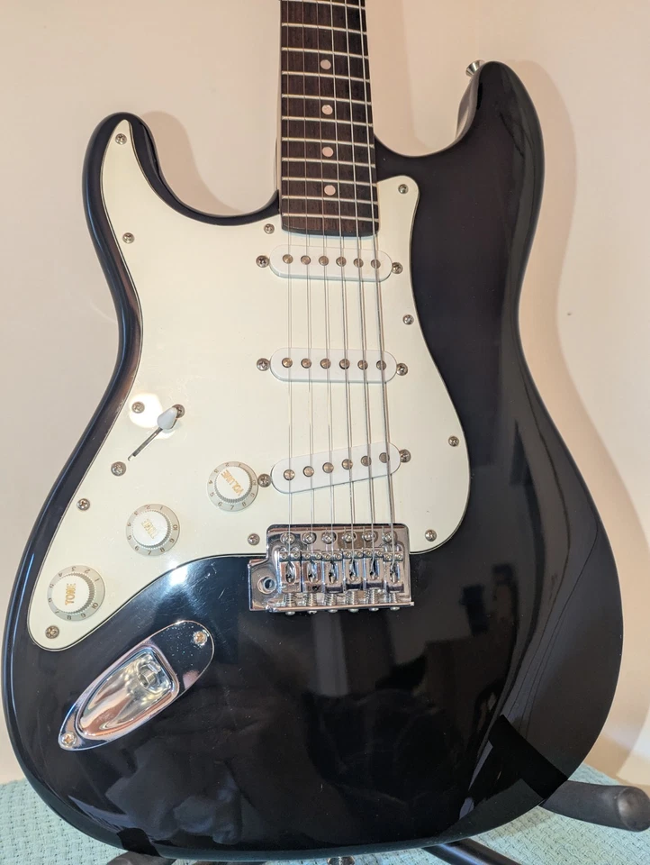 Aria STG Series Strat Style Left Hand STG-003 BKL - Image 2 of 4