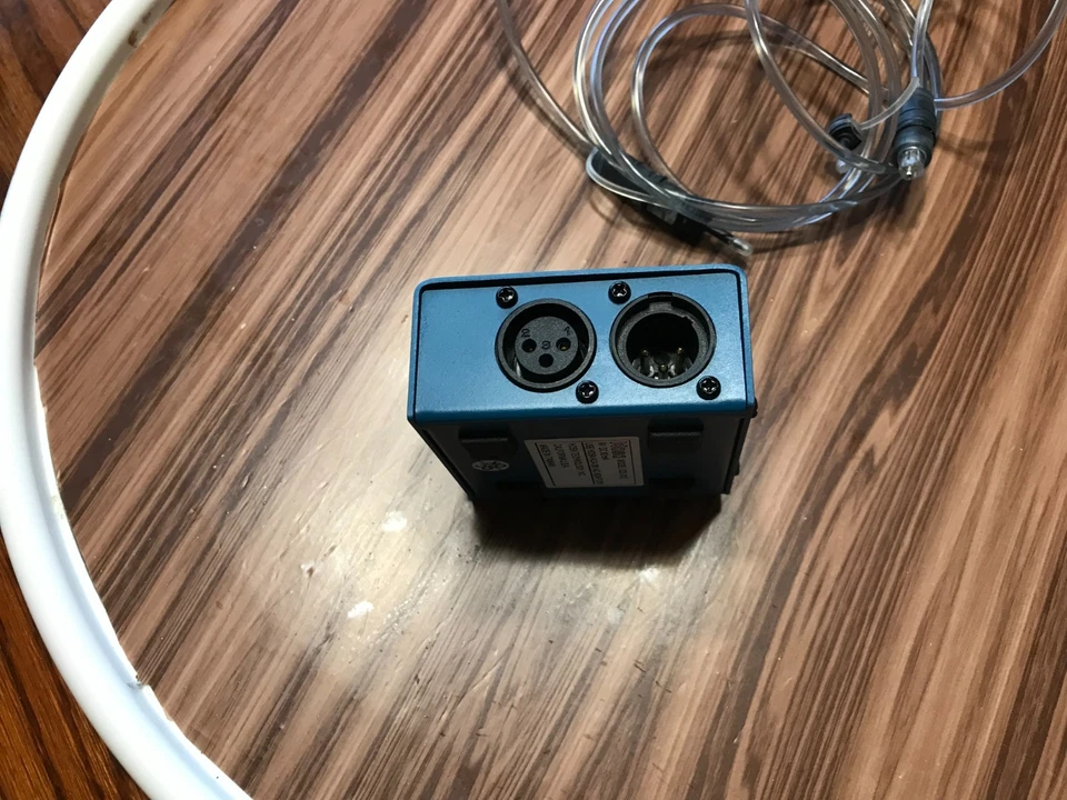 HOSA ODL-312 Digital Audio Interface (S/PDIF Optical to AES/EBU) - Image 3 of 4